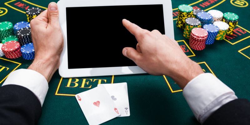 Bật mí các tính năng nổi bật trong game đánh bài online